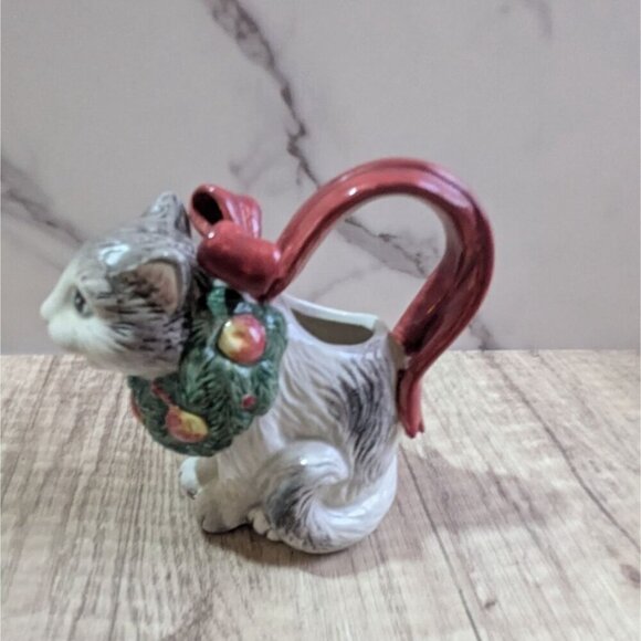 VINTAGE FITZ & FLOYD Cat Christmasy  creamer 1992 Super Cute 4.5" - Picture 4 of 10